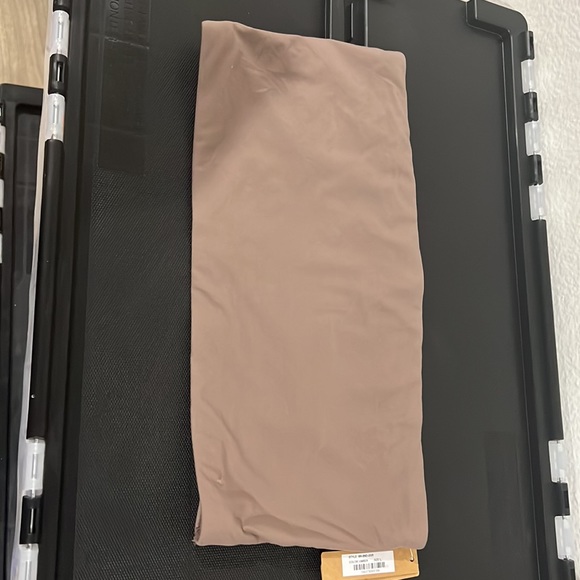 Skims Bandeau Bra - Picture 6 of 13